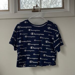Cropped Champion Shirt